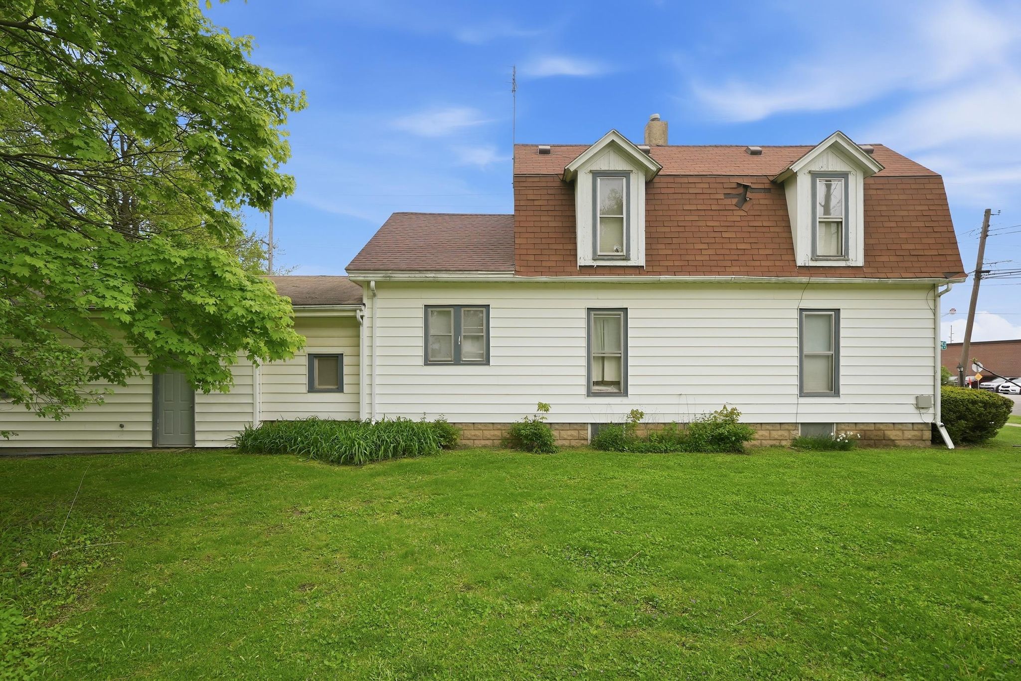 Image of 127 N Kinney