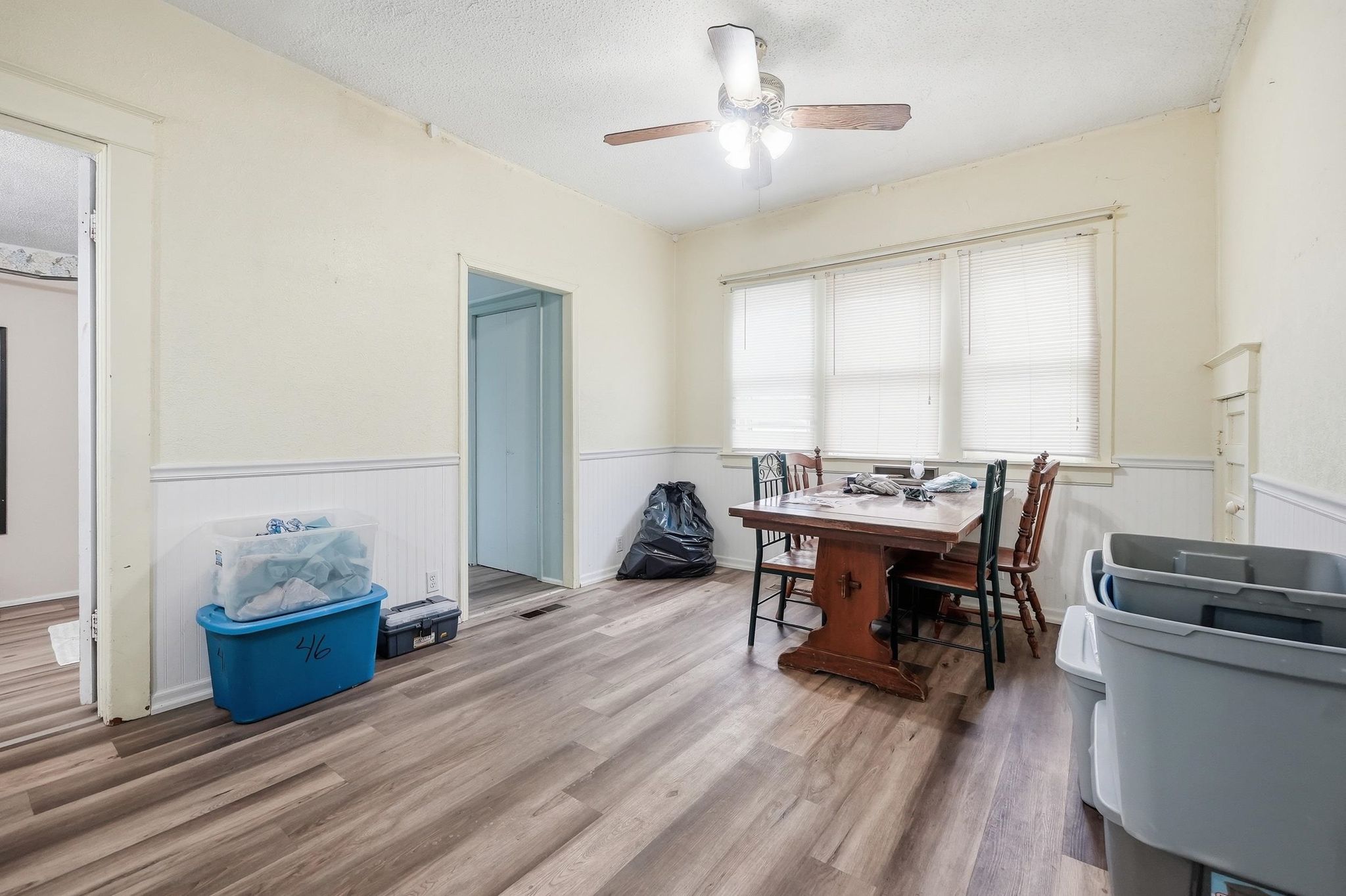 Image of 127 N Kinney