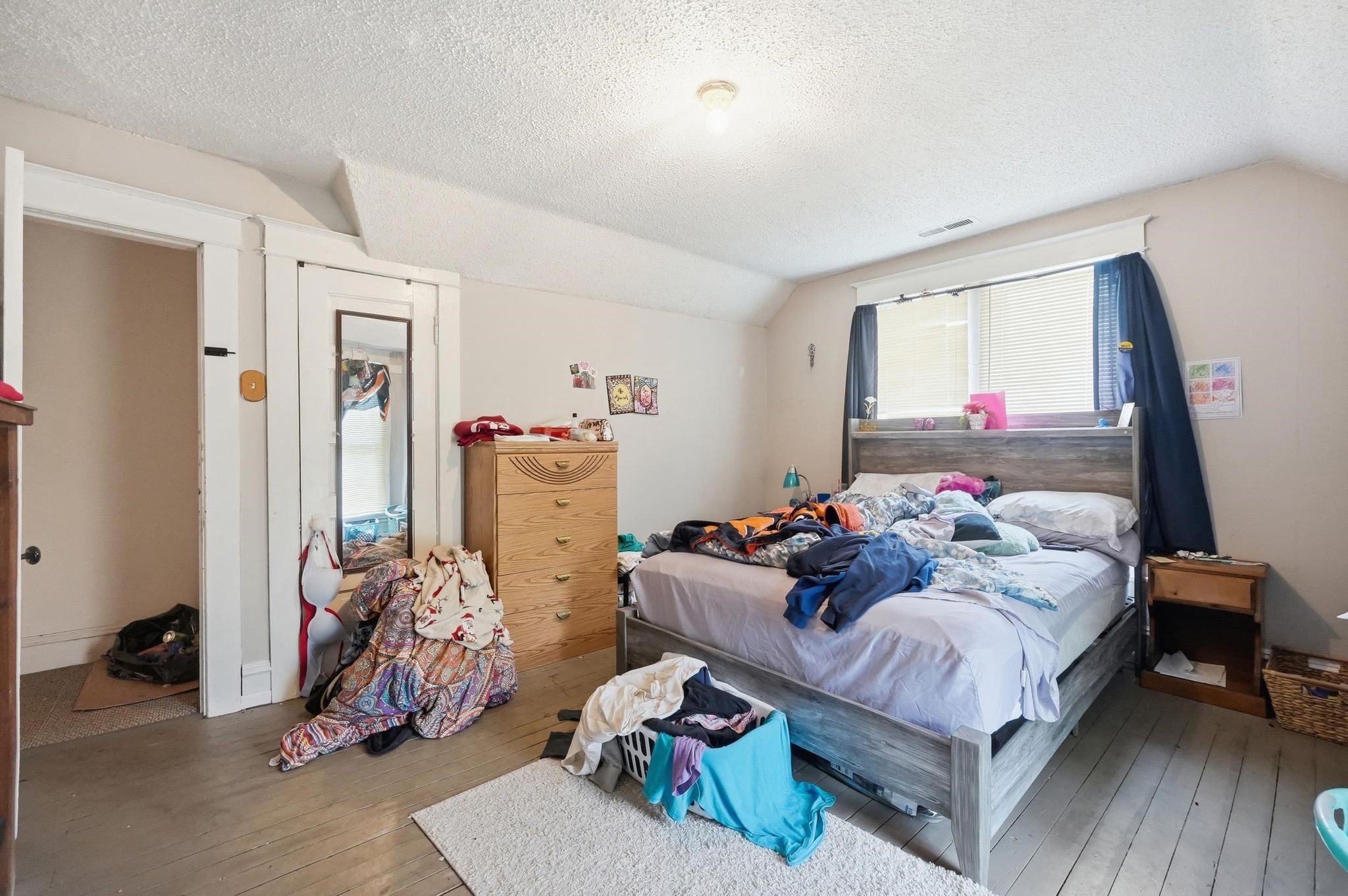 Image of 127 N Kinney