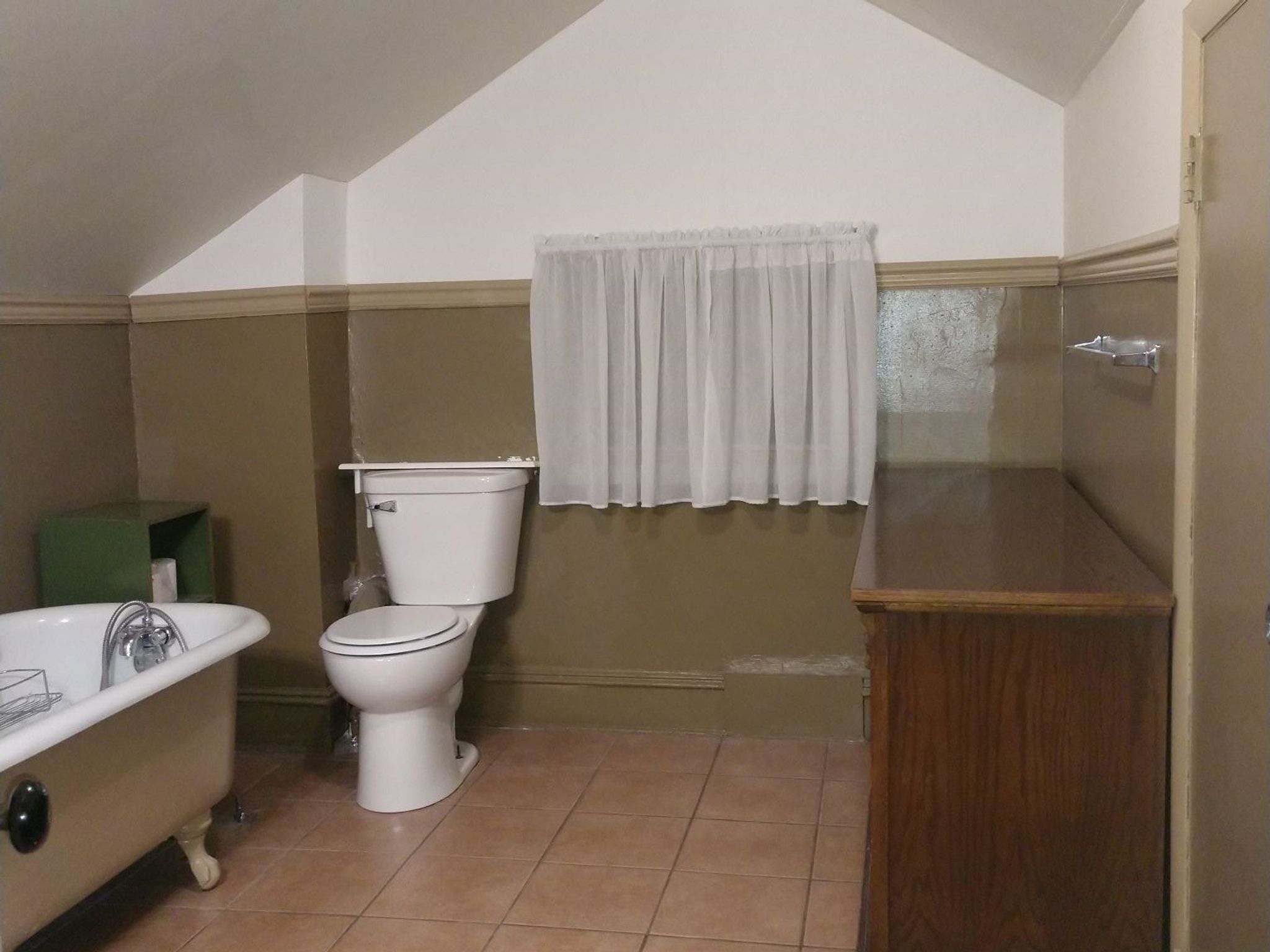 Image of 127 N Kinney